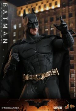 Batman - Batman Begins Hot Toys Collectibles 1/6 Scale Action Figure 14 Batman - Batman Begins Hot Toys Collectibles 1/6 Scale Action Figure -Toy Hotsale Store batman gallery 606220a5ec565