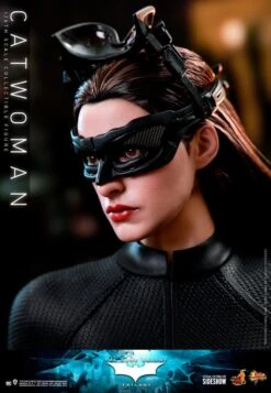 *PRE-ORDER Catwoman - Batman: The Dark Knight Hot Toys Collectibles 1/6 Scale Action Figure 13 *PRE-ORDER Catwoman - Batman: The Dark Knight Hot Toys Collectibles 1/6 Scale Action Figure -Toy Hotsale Store catwoman dc comics gallery 61b0332caddf1