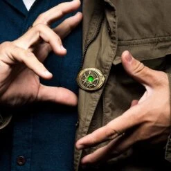 Marvel Dr Strange Eye Of Agamotto Light Up Pin -Toy Hotsale Store drsteyelupin02 2 800x800 1
