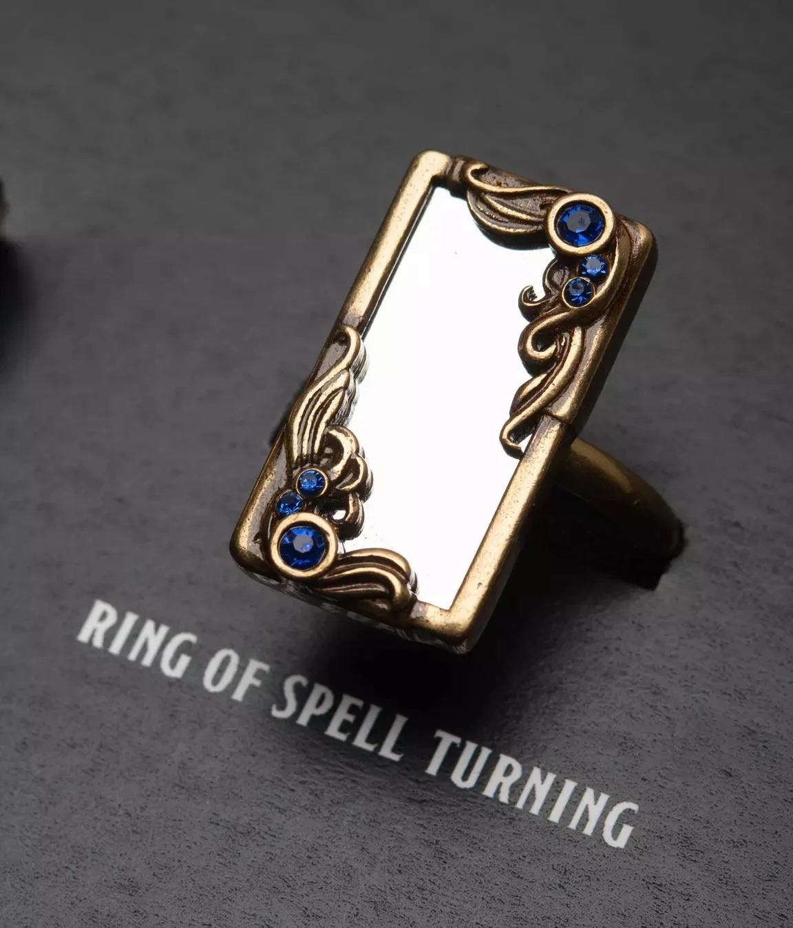 Dungeons & Dragons *Star Action Figures UK Exclusive* - Collector Game Ring Set 4 Dungeons & Dragons *Star Action Figures UK Exclusive* - Collector Game Ring Set - Image 2