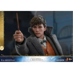 Newt Scamander - Fantastic Beasts: The Crimes Of Grindelwald Hot Toys Collectibles 1/6 Scale Action Figure 14 Newt Scamander - Fantastic Beasts: The Crimes Of Grindelwald Hot Toys Collectibles 1/6 Scale Action Figure -Toy Hotsale Store ht904194 1 800x800 800x800 1